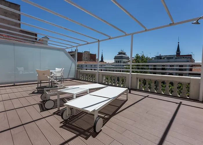 Petit Palace Lealtad Plaza